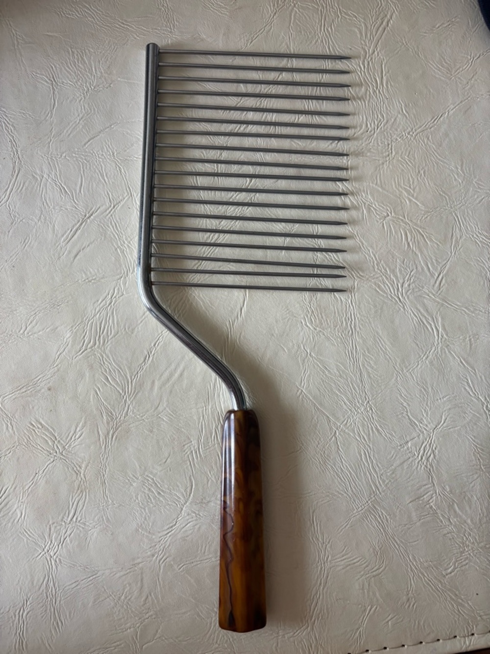 ✨ Vintage 1970s Afro Hair Pick Comb – Tortoiseshell Handle Beauty ✨